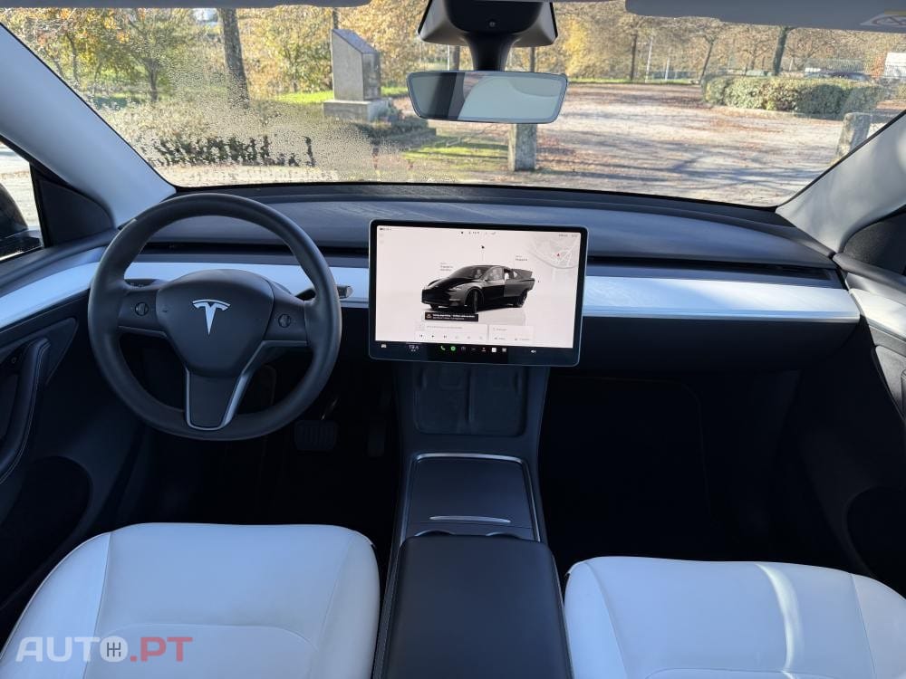 Tesla Model Y Long Range Dual Motor AWD