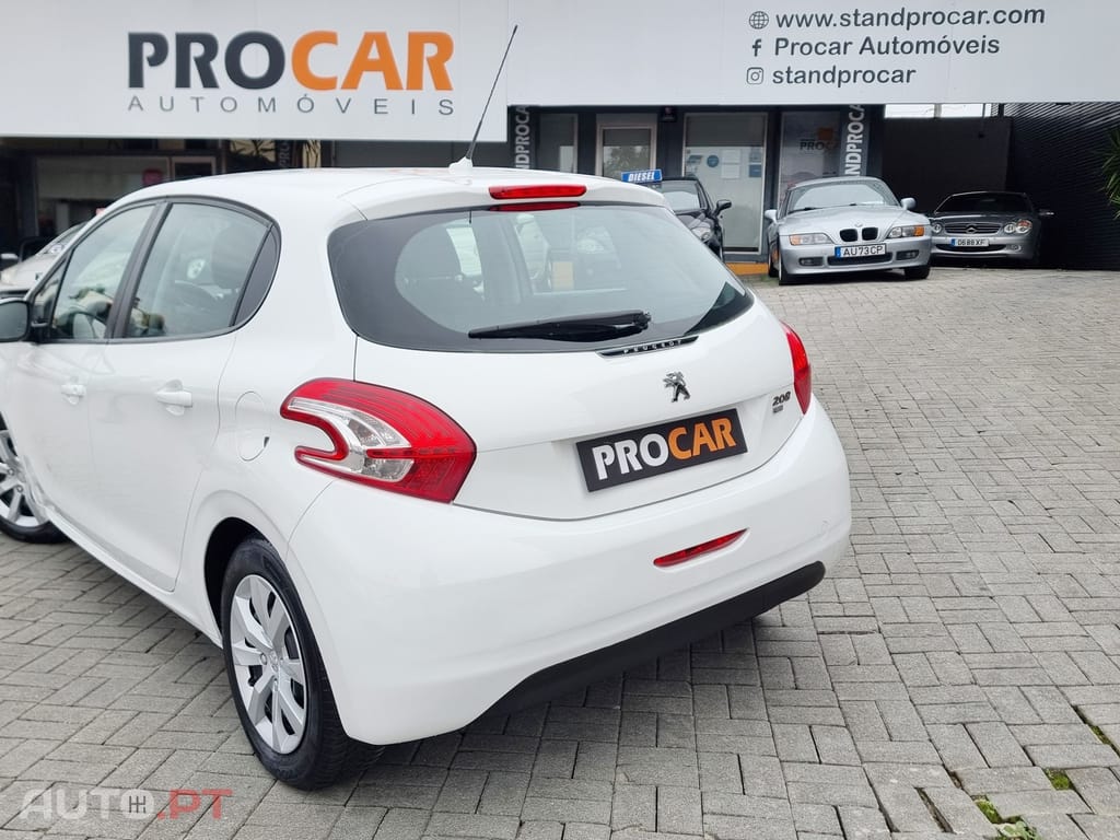 Peugeot 208 1.6 e-HDi Pack