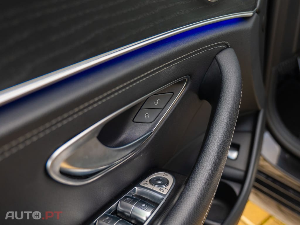 Mercedes-Benz E 220 d AMG Line