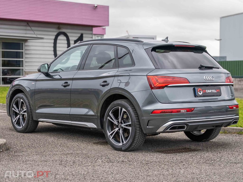 Audi Q5 TFSI Hybrid quattro S-line Tiptronic
