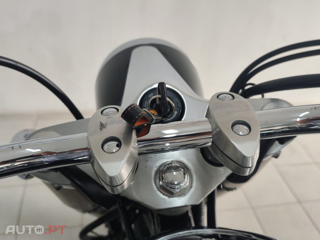 Yamaha XVS 950a Midnight Star