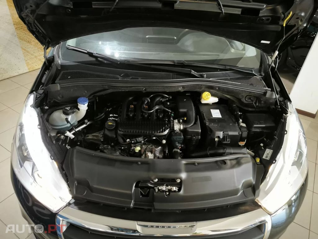 Peugeot 208 PureTech 82 Start & Stop Style