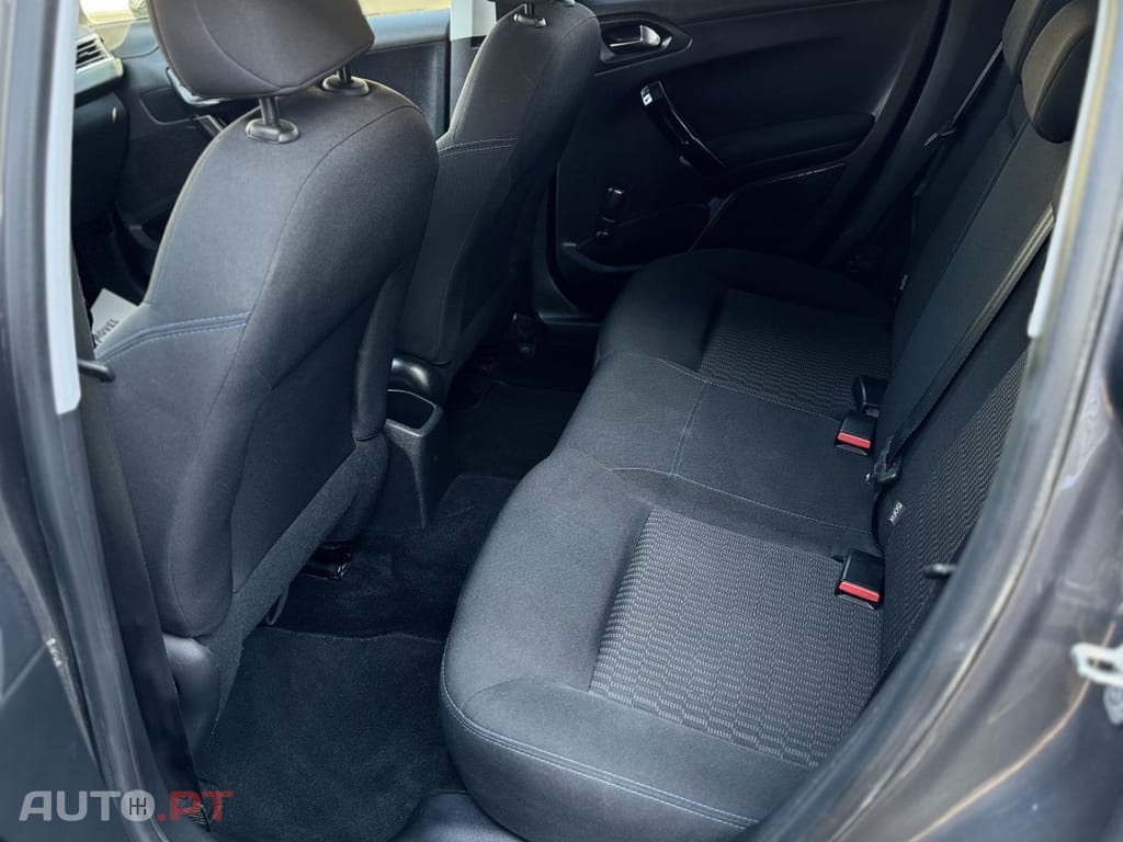 Peugeot 208 1.5 BlueHDi Signature