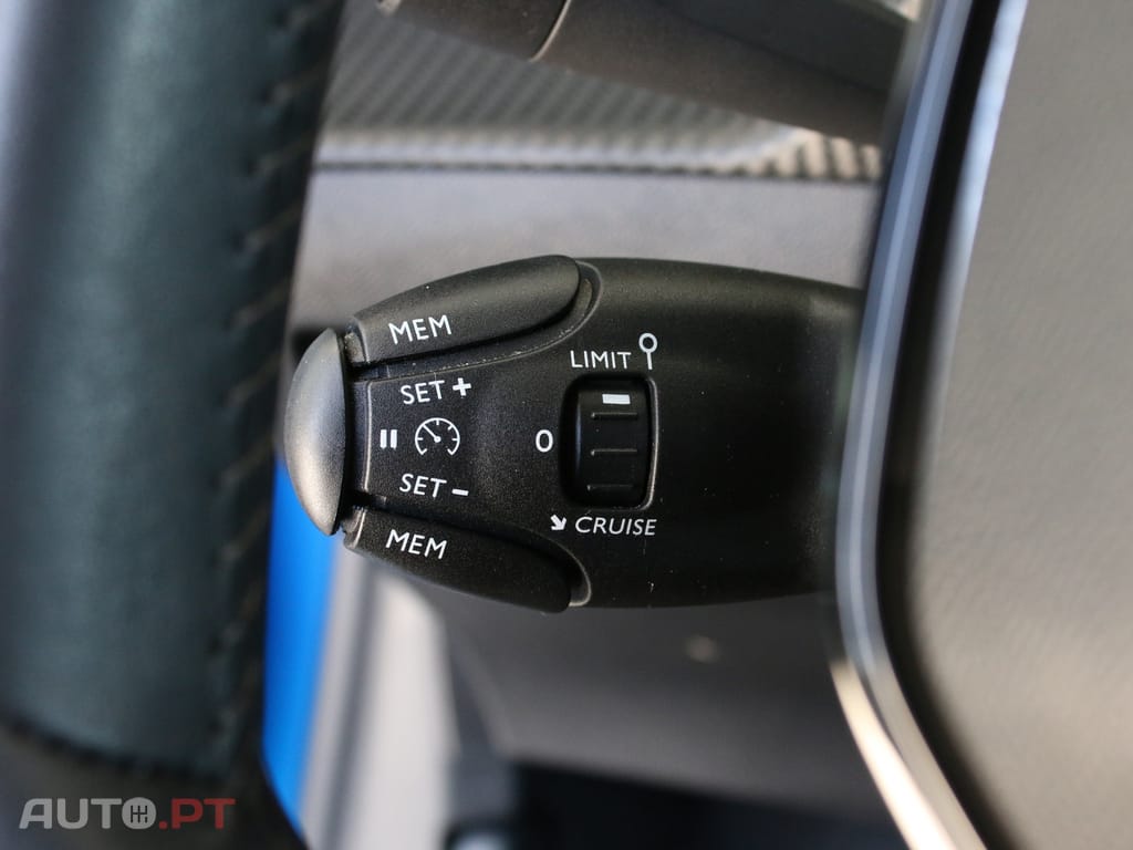 Peugeot E-208 Allure