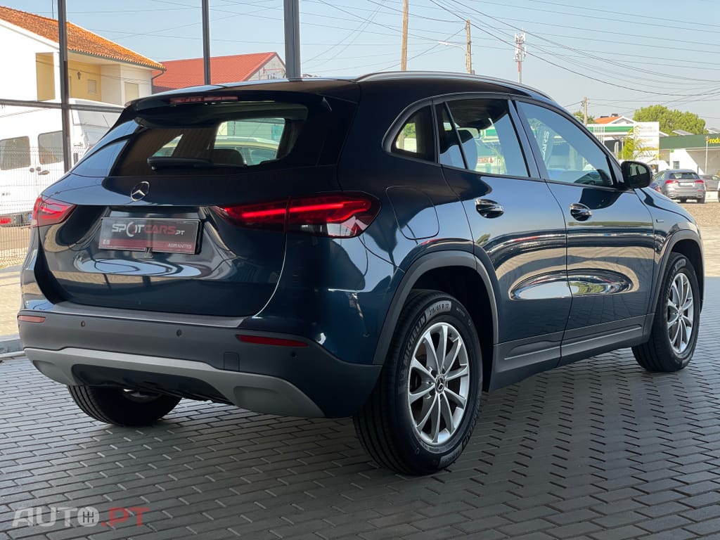 Mercedes-Benz GLA 250 e Progressive