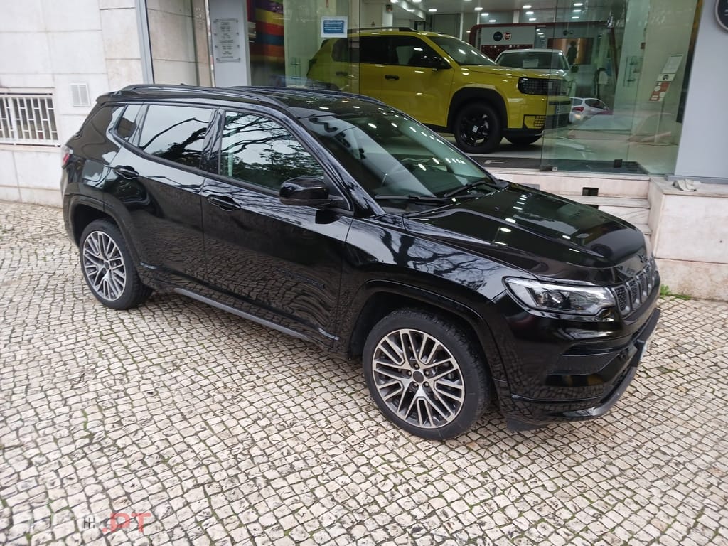 Jeep Compass 1.5 TG e-Hybrid Summit DCT