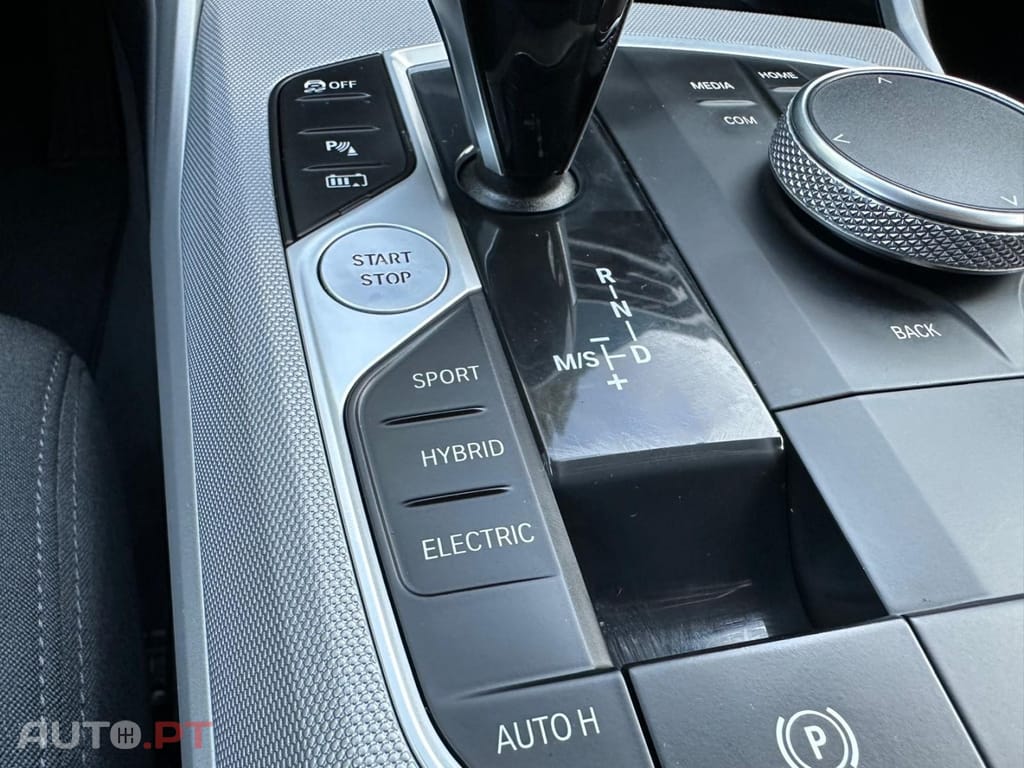 BMW 330 e Touring Corporate Edition Auto
