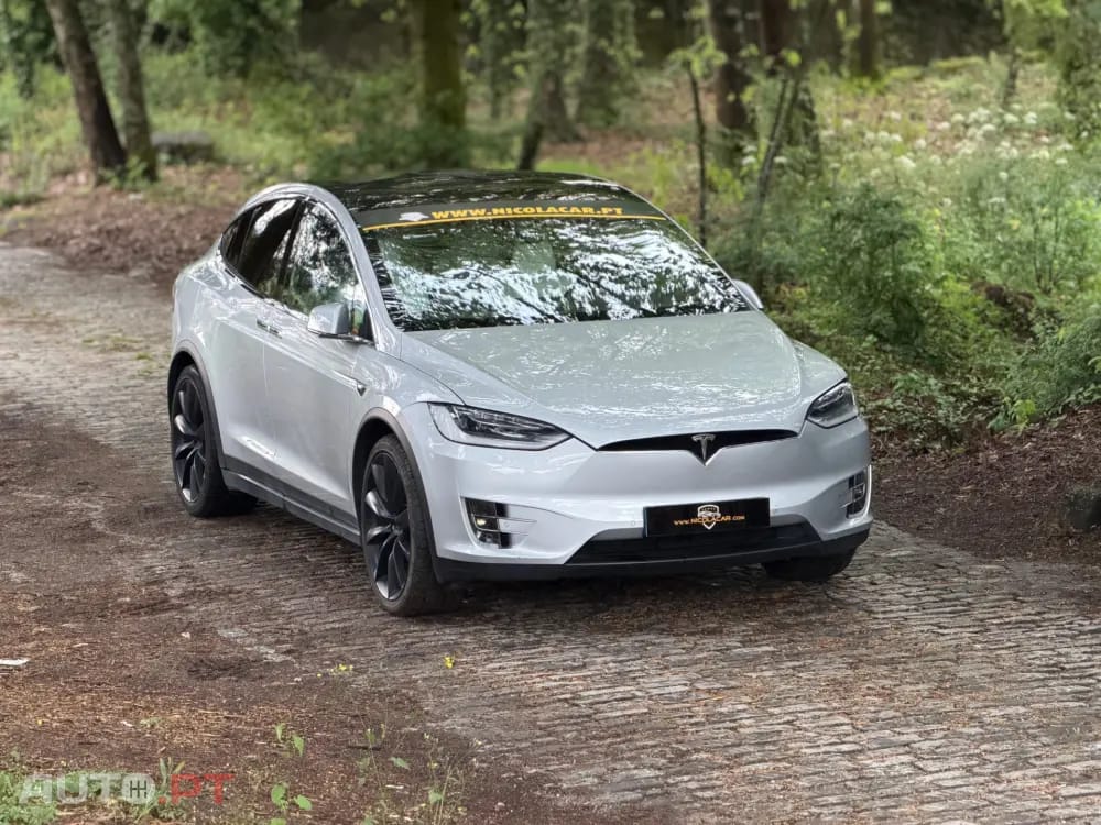 Tesla Model X 100D