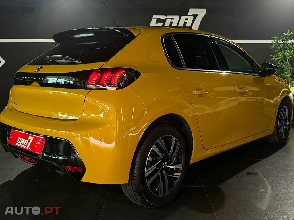 Peugeot 208 PureTech 100 Allure