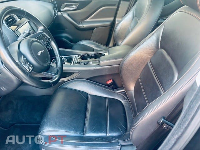 Jaguar F-Pace 2.0 D Aut