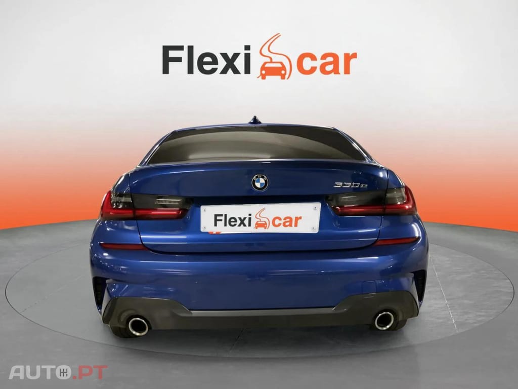 BMW 330 e Pack Desportivo M Auto