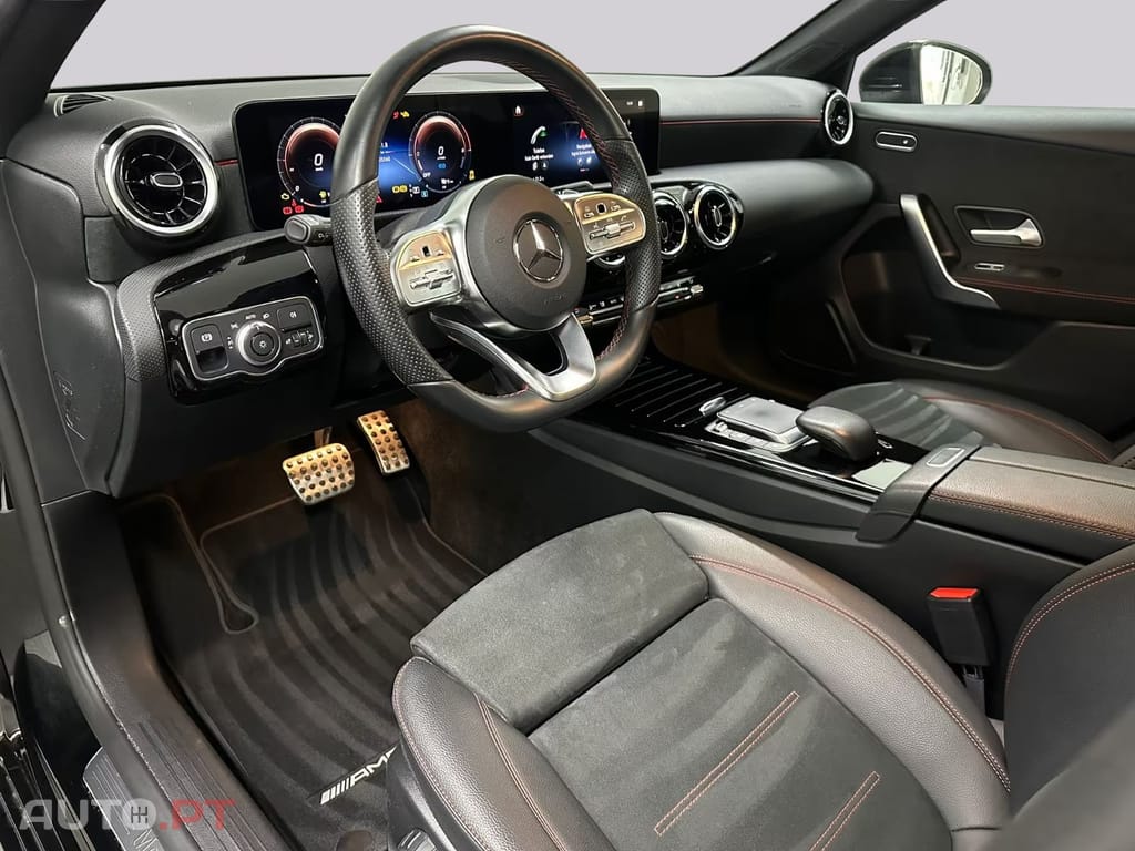 Mercedes-Benz A 250 I.V.A DEDUTIVEL e AMG