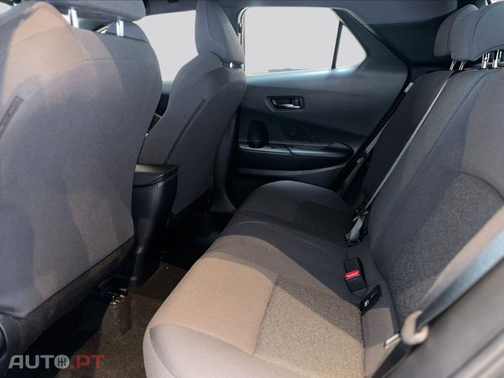 Toyota C-HR Hybrid Business I.V.A DEDUTIVEL 