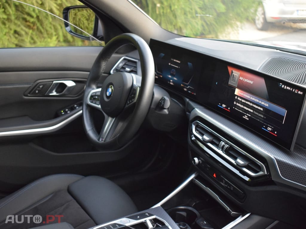 BMW 320 d Touring Pack Desportivo M Auto