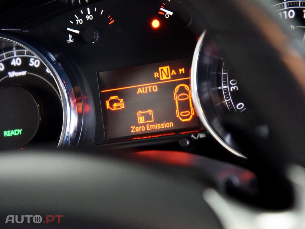 Peugeot 3008 2.0 HDi Hybrid4