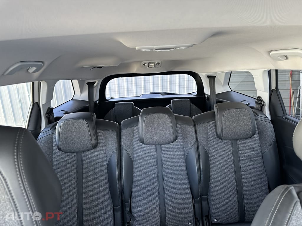 Peugeot 5008 1.6 BlueHDi Allure EAT6 J18