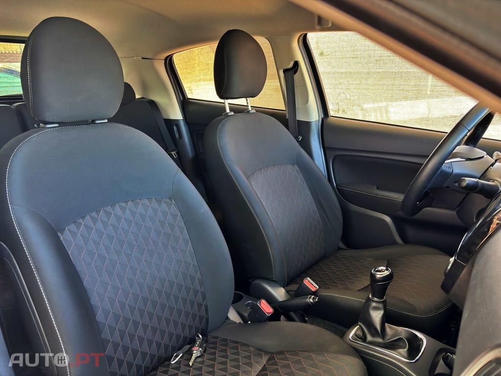 Mitsubishi Space Star 1.2 Intense Connect Edition