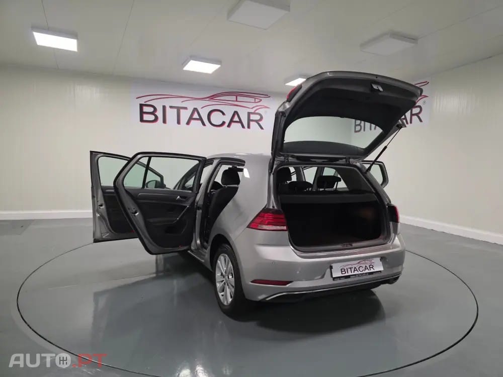 Volkswagen Golf 1.6 TDI CONFORTLINE