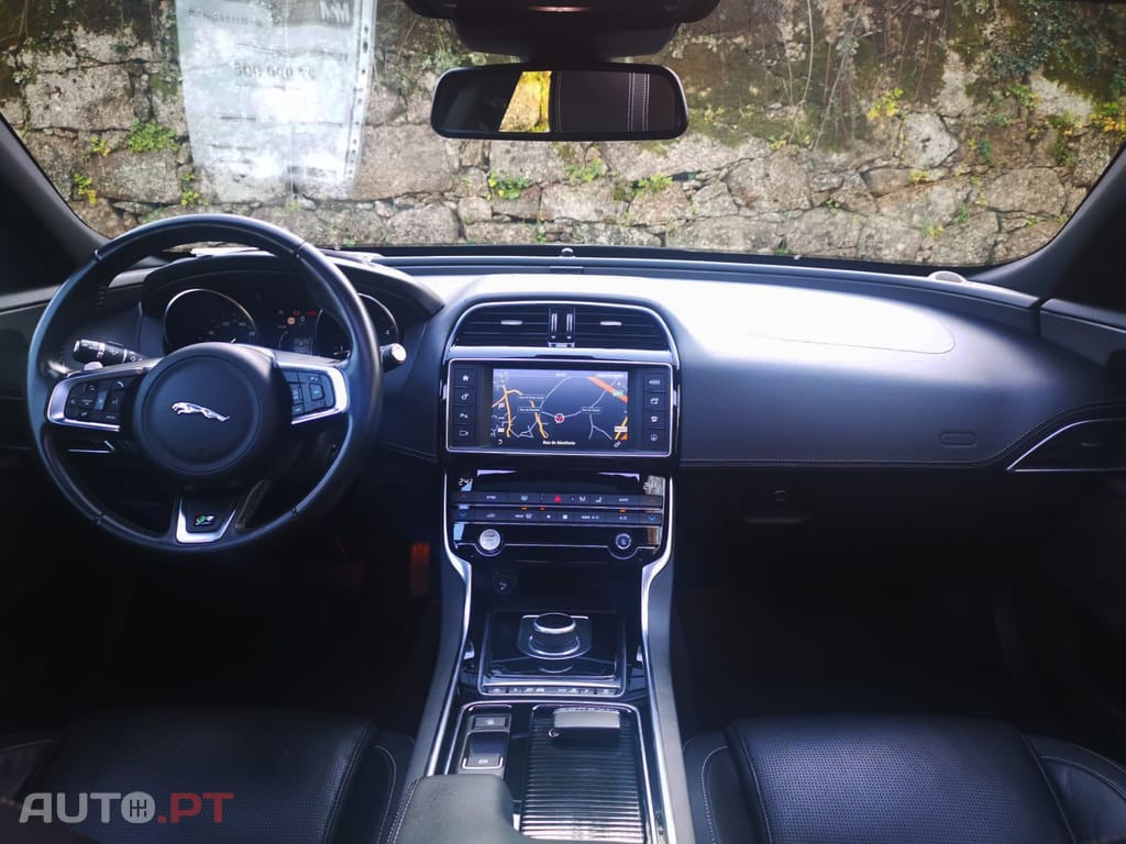Jaguar XE 2.0 D R-Sport Aut.