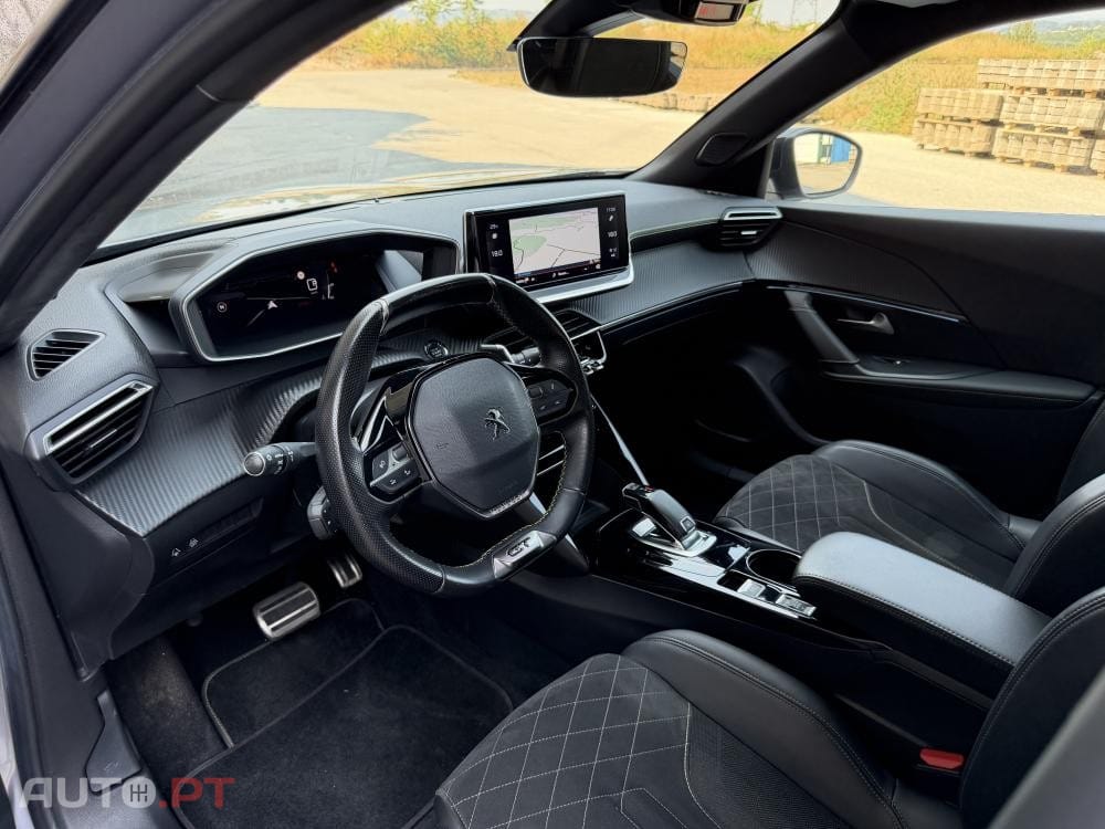 Peugeot 2008 1.2 PureTech GT Pack EAT8