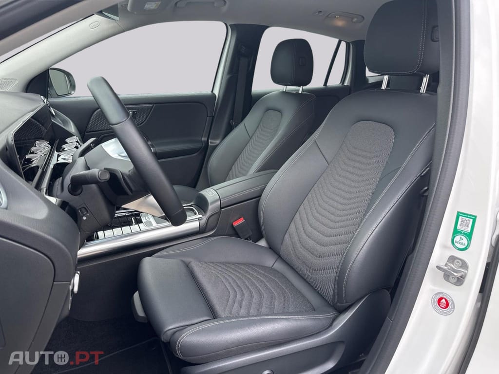 Mercedes-Benz GLA 250 e Progressive Advanced I.V.A DEDUTIVEL