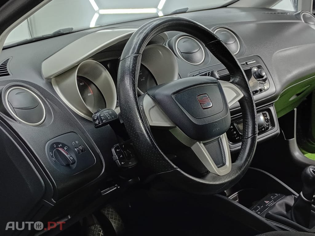 SEAT Ibiza 1.6 TDI Reference — fotografia 19