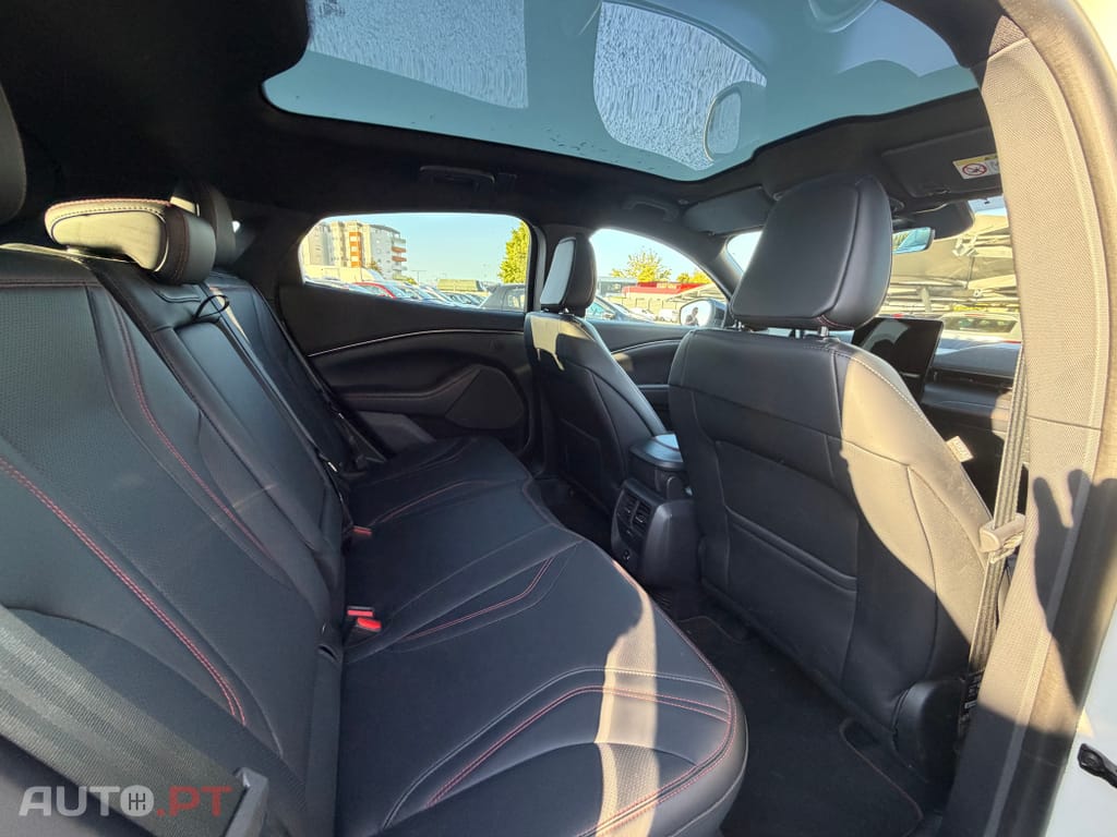 Ford Mustang Mach-E 98.7 kWh Premium AWD