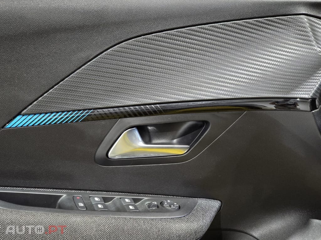 Peugeot E-208 50 kWh Style