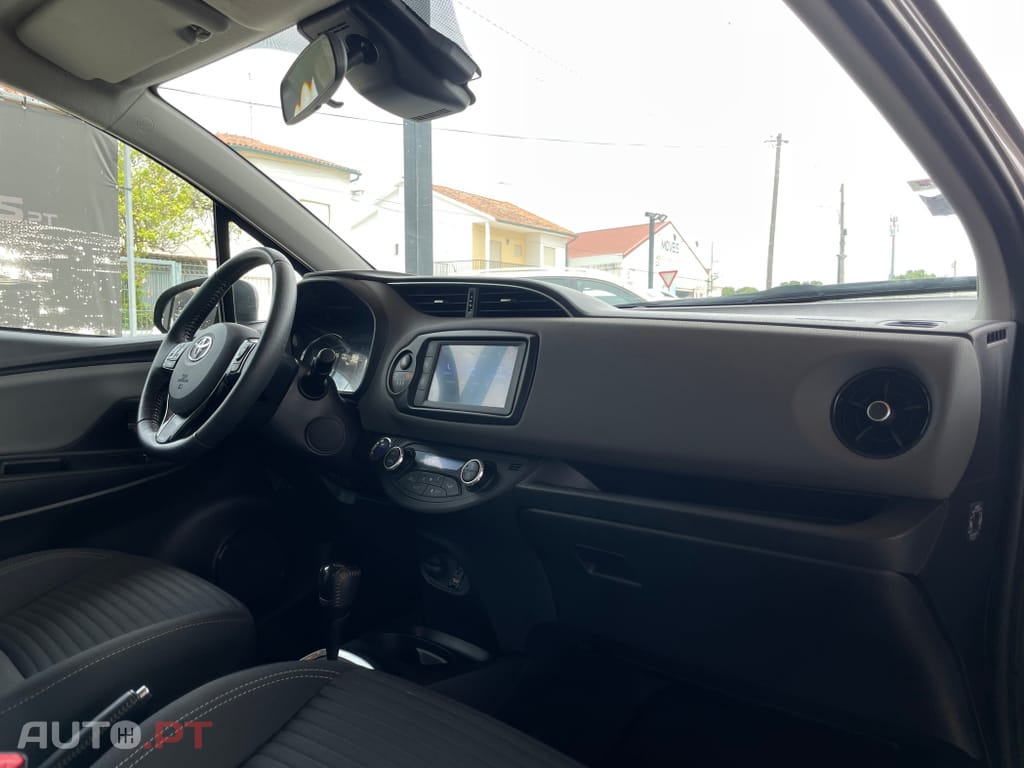 Toyota Yaris 1.5 HSD Comfort