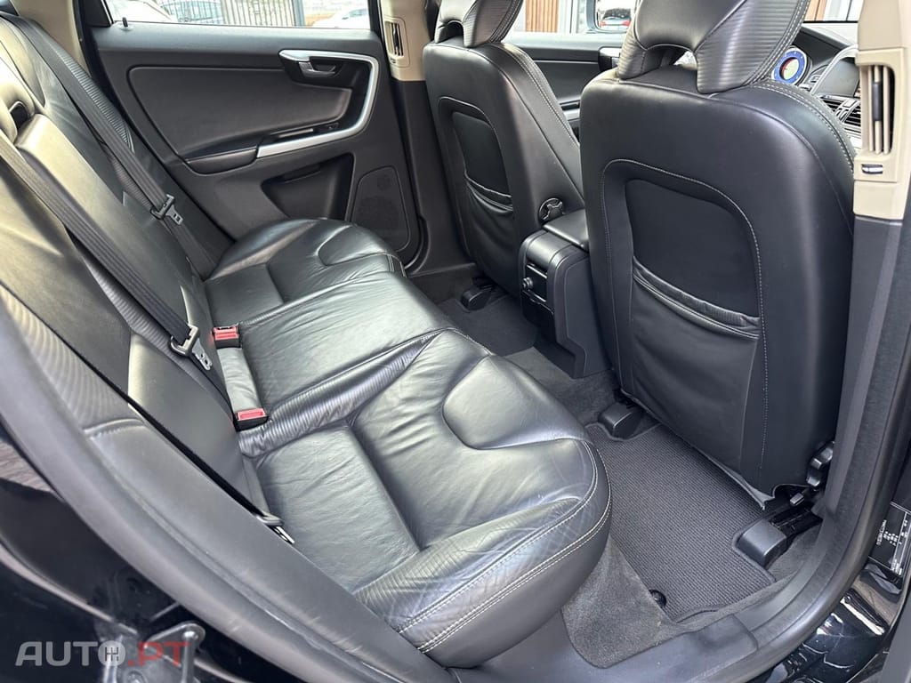 Volvo XC60 2.0 D3 Drive R-Design