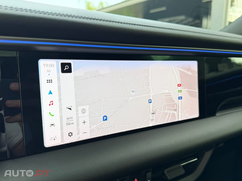 Porsche Macan Electric 4