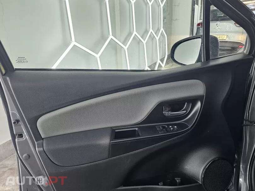 Toyota Yaris 1.0 VVT-i Comfort