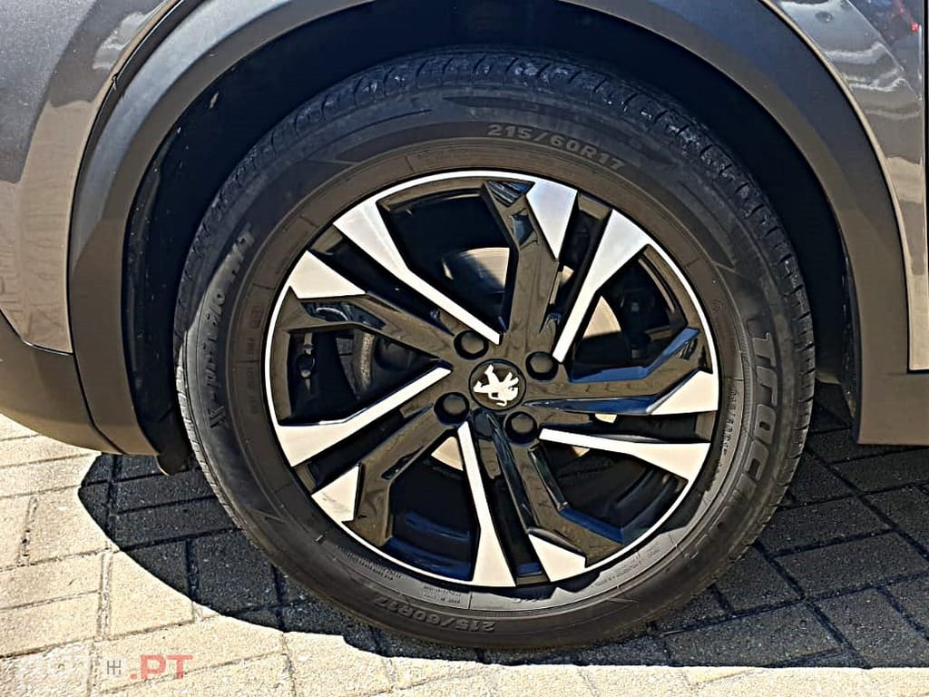 Peugeot 2008 1.2 PureTech Allure Pack EAT8