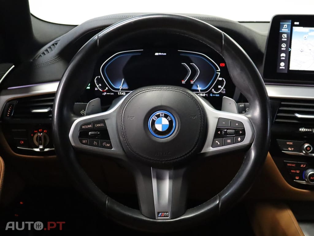 BMW 530 e Auto Line Luxury