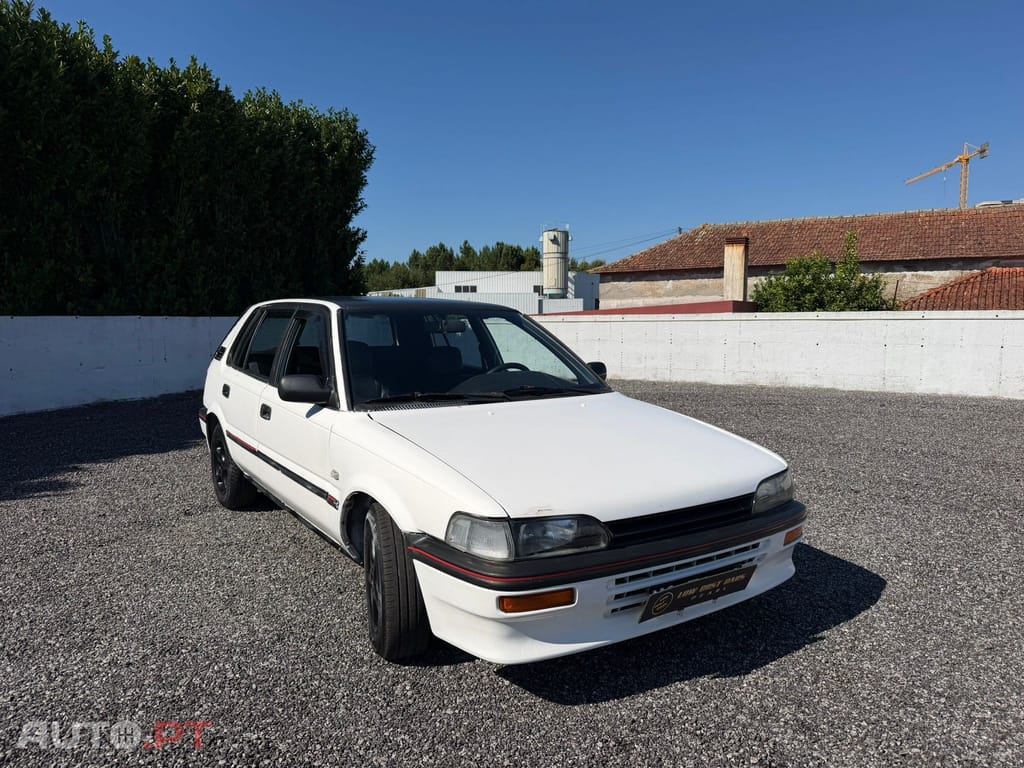 Toyota Corolla 1.3 Gold Line