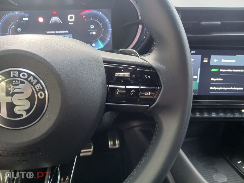 Alfa Romeo Junior 1.2 Speciale eDCT6