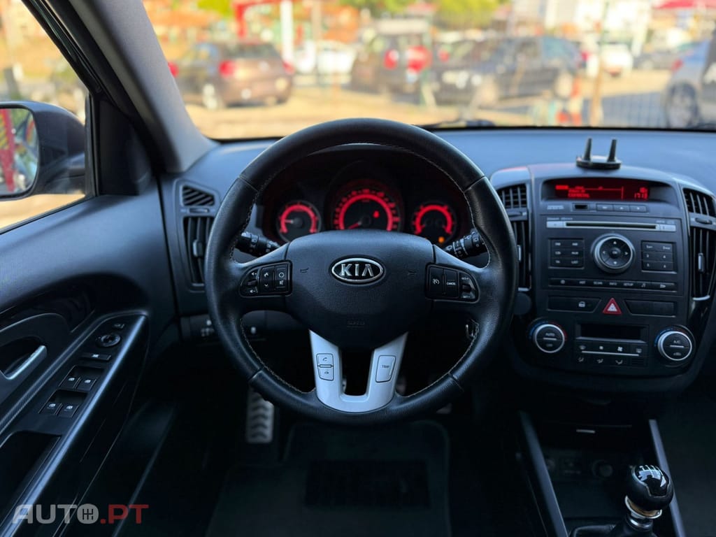 Kia Ceed 1.6 CRDi EX