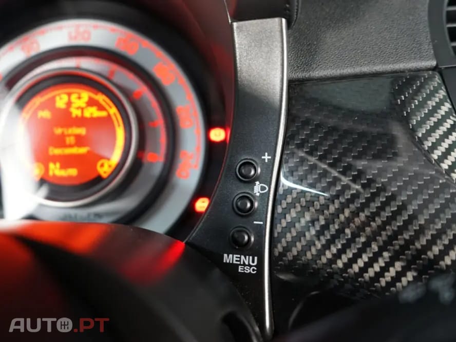 Abarth 695 Outro