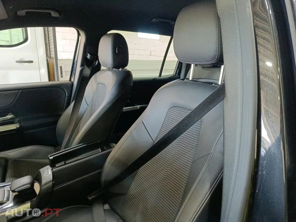 Mercedes-Benz GLB 180 d