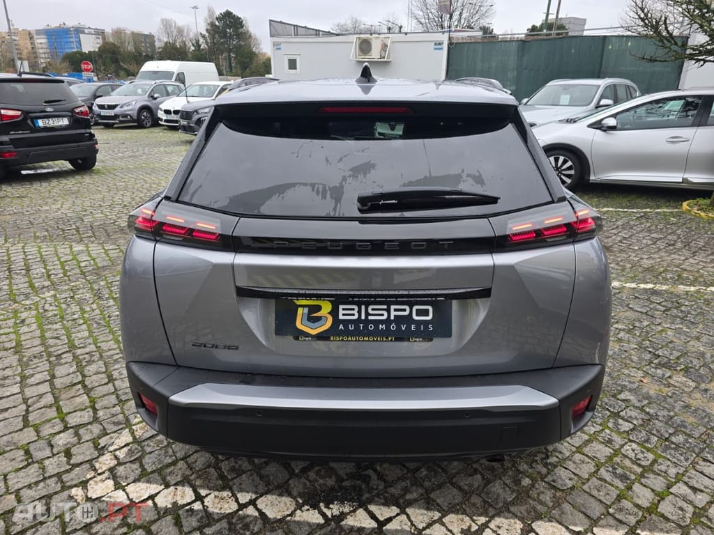 Peugeot 2008 1.2 PureTech Allure Pack