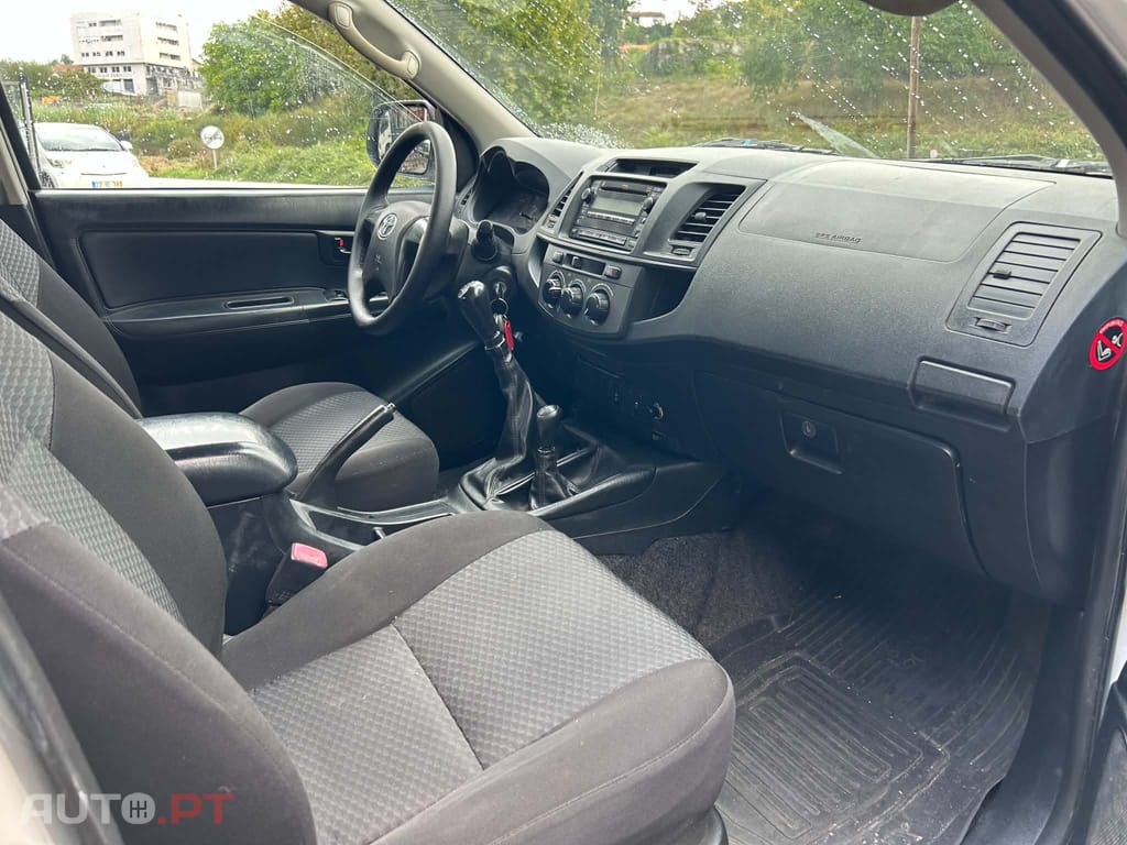 Toyota Hilux 4x4 2.5D-4D 144cv