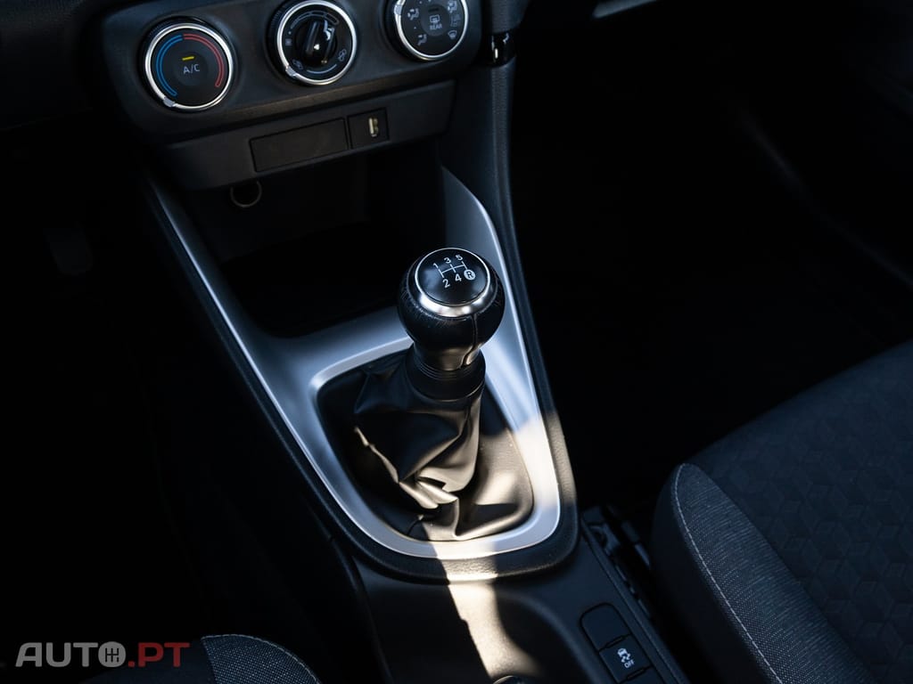 Toyota Yaris 1.0 VVT-i Comfort Plus