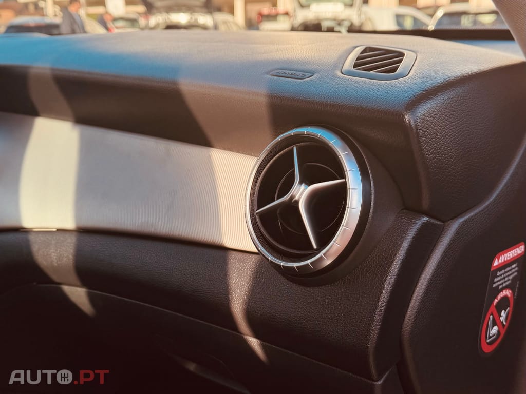 Mercedes-Benz CLA 220 CDi Urban Aut.111g