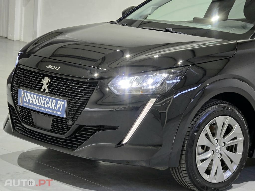 Peugeot E-208 50 kWh Allure Roadtrip