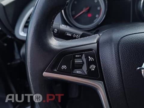 Opel Astra Sedan 1.6 CDTi