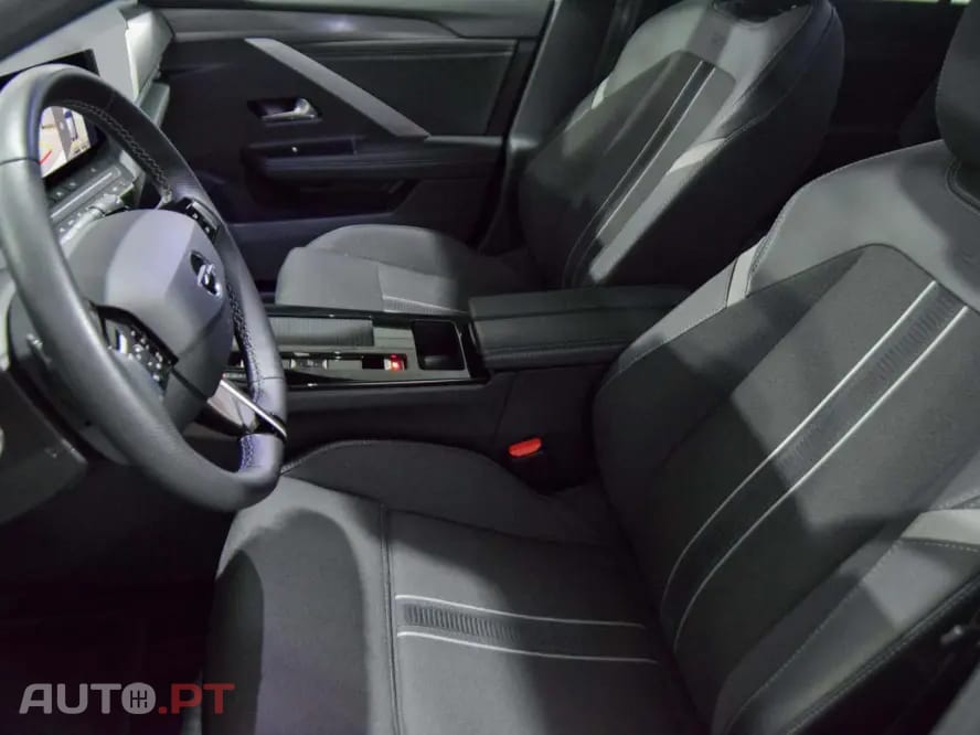 Opel Astra Sports Tourer 1.2 T Hybrid GS eDCT