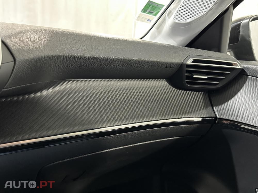 Peugeot E-208 51 kWh Allure