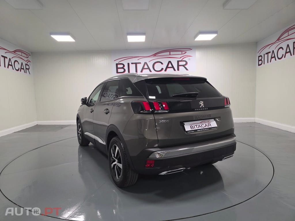 Peugeot 3008 1.5 BlueHDi Active