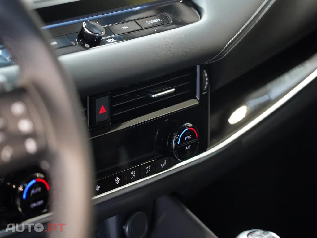 Nissan Qashqai 1.3 DIG-T N-Connecta LED+TT+SKY