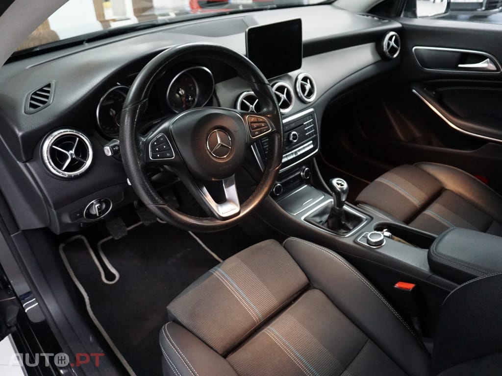 Mercedes-Benz CLA 200 Shooting Brake d